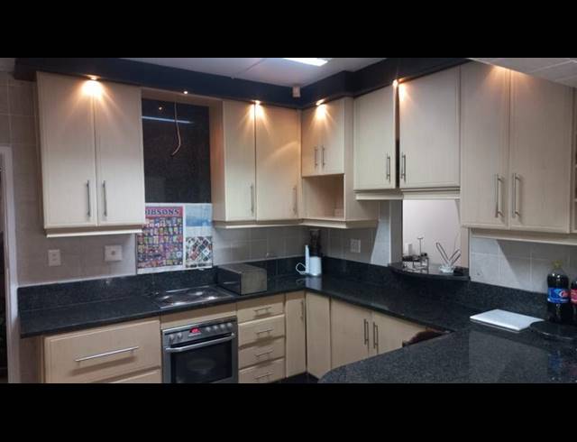 4 BEDROOM HOUSE FOR SALE IN SHALLCROSS